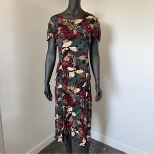 ⚪️ Tropical Leaf Print Midi Dress | Lace-Up Back | Size M